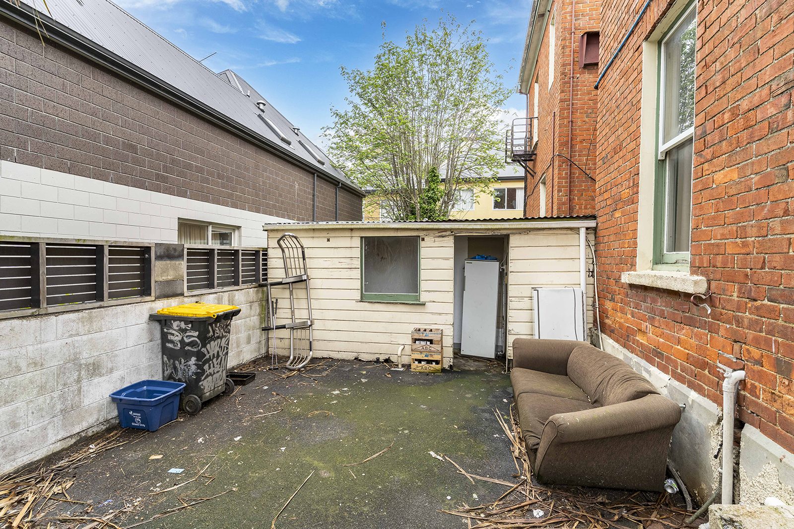 Dunedin 2 x 6 bedroom houses - photo 45