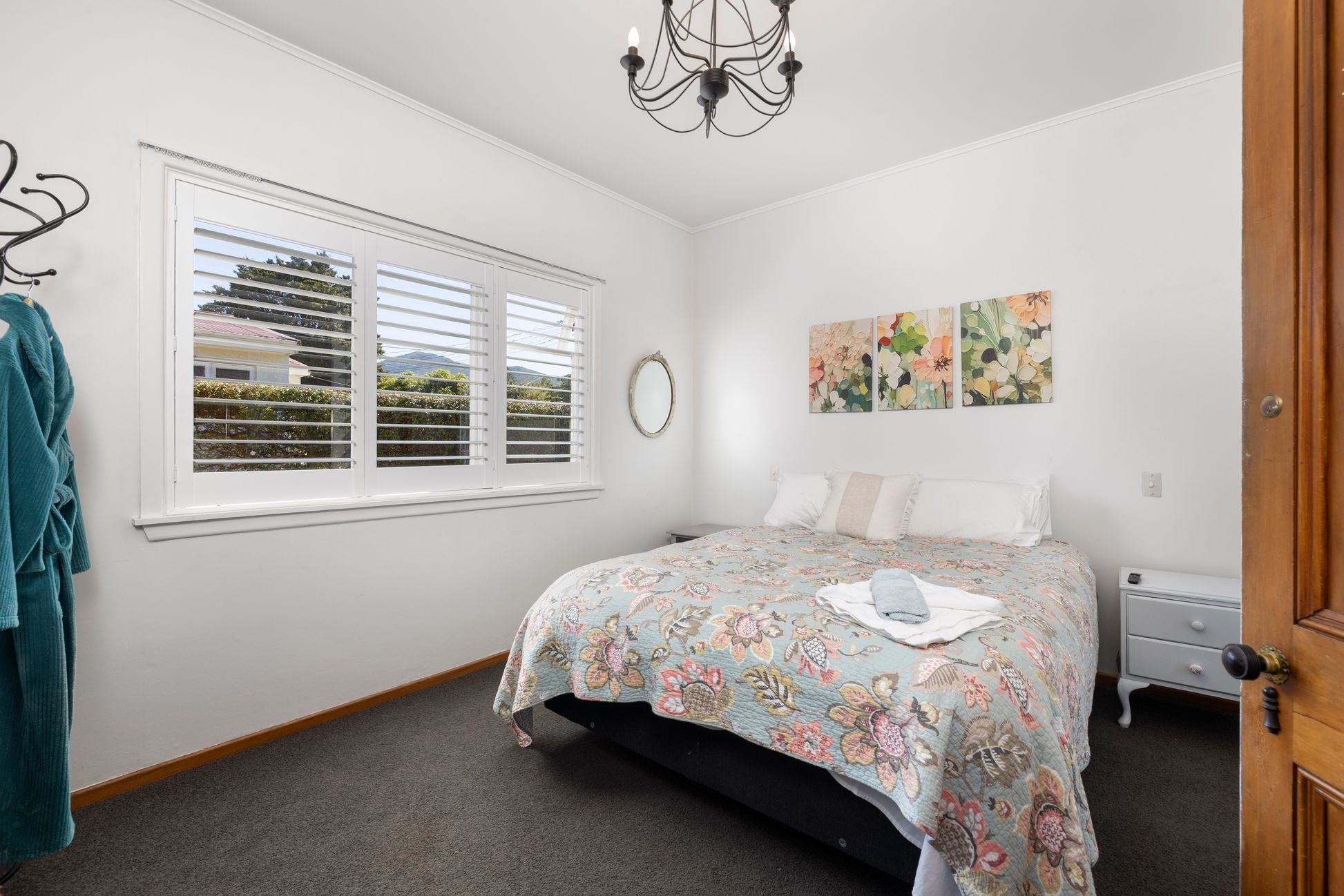 Featherston 5 + 3 bedroom - photo 10