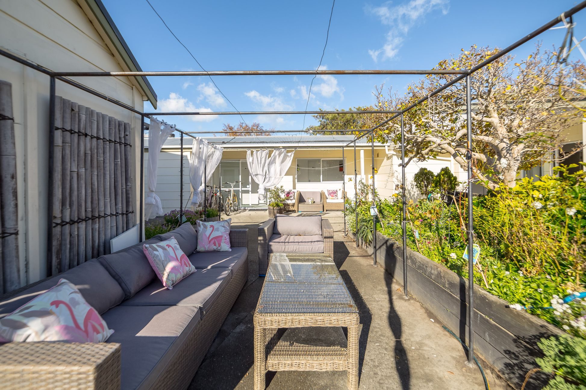 Featherston 5 + 3 bedroom - photo 14