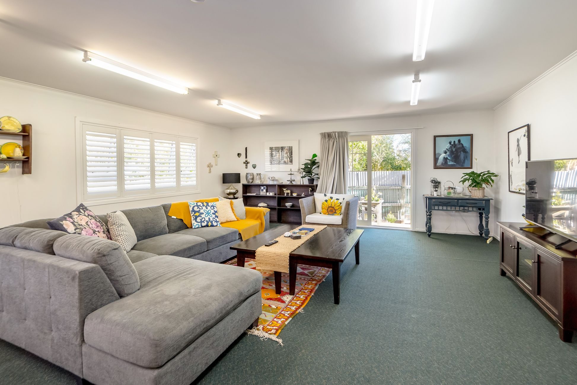 Featherston 5 + 3 bedroom - photo 16