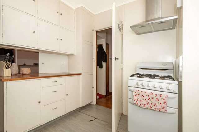 Gisborne 3 x 1 bedroom units - photo 13