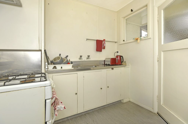 Gisborne 3 x 1 bedroom units - photo 14