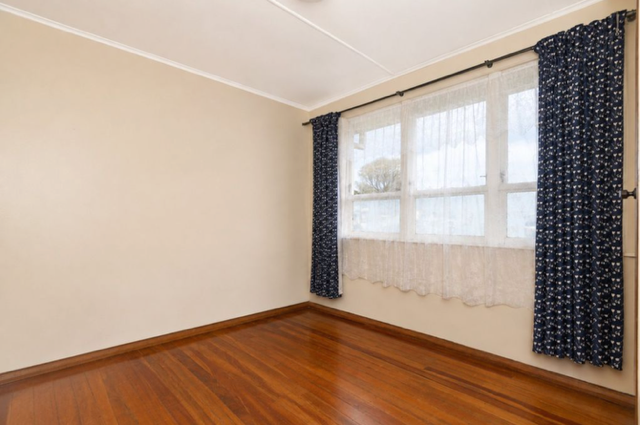 Gisborne 3 x 1 bedroom units - photo 15