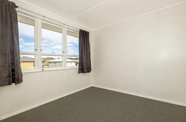 Gisborne 3 x 1 bedroom units - photo 18
