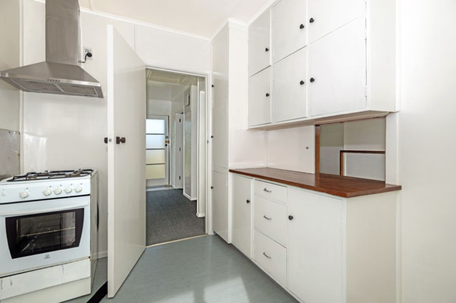 Gisborne 3 x 1 bedroom units - photo 5