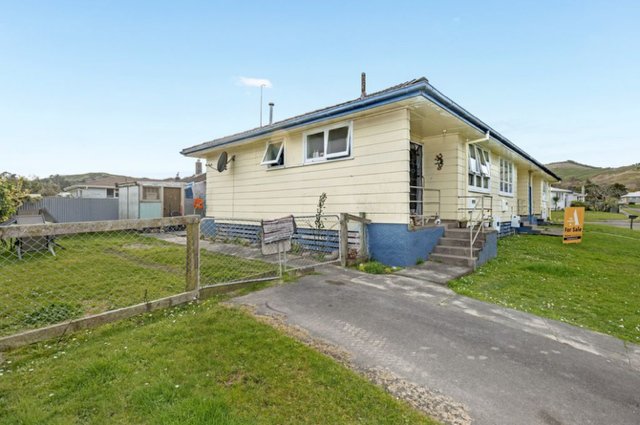 Gisborne 3 x 1 bedroom units - photo 7