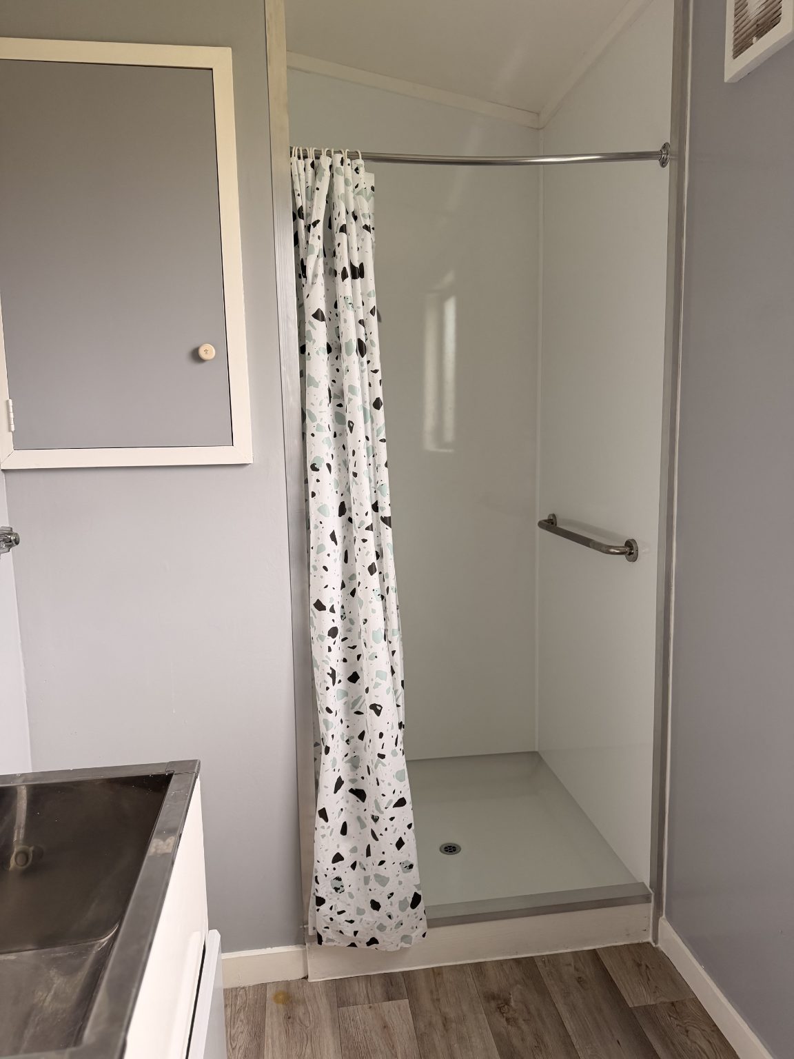 Southland unit shower room