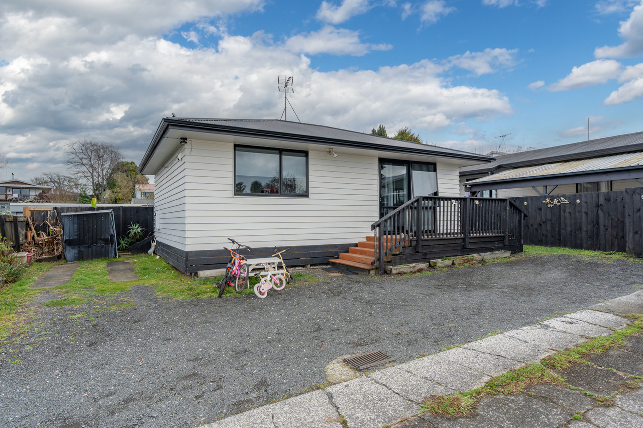 Hamilton 3 + 2 bedroom investment property