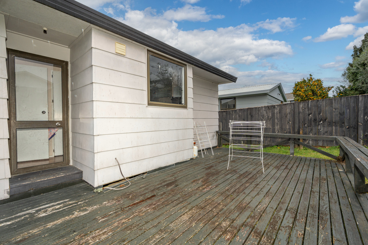 Hamilton 3 + 2 bedroom multi-income - photo 16