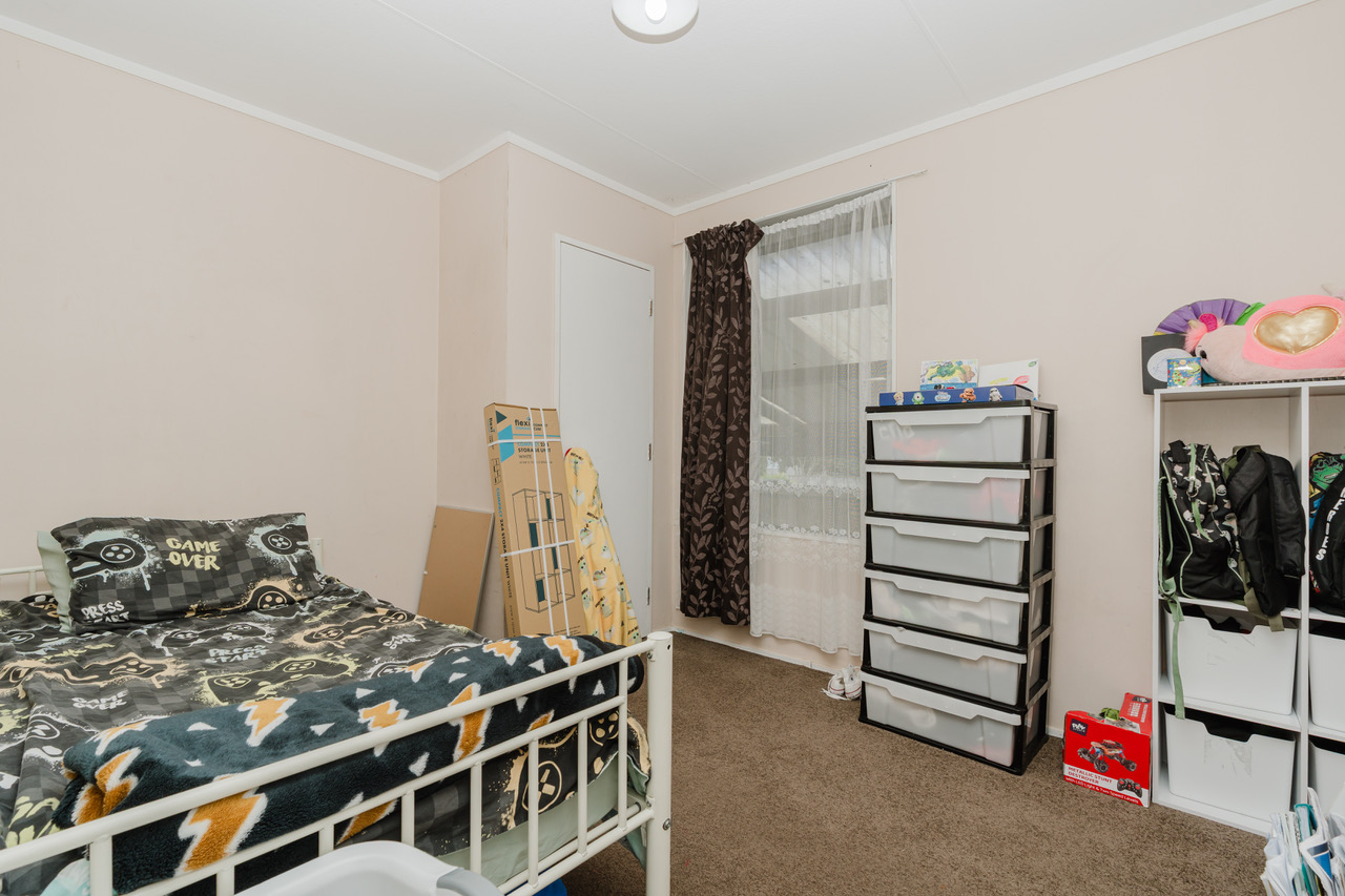 Hamilton 3 + 2 bedroom multi-income - photo 26