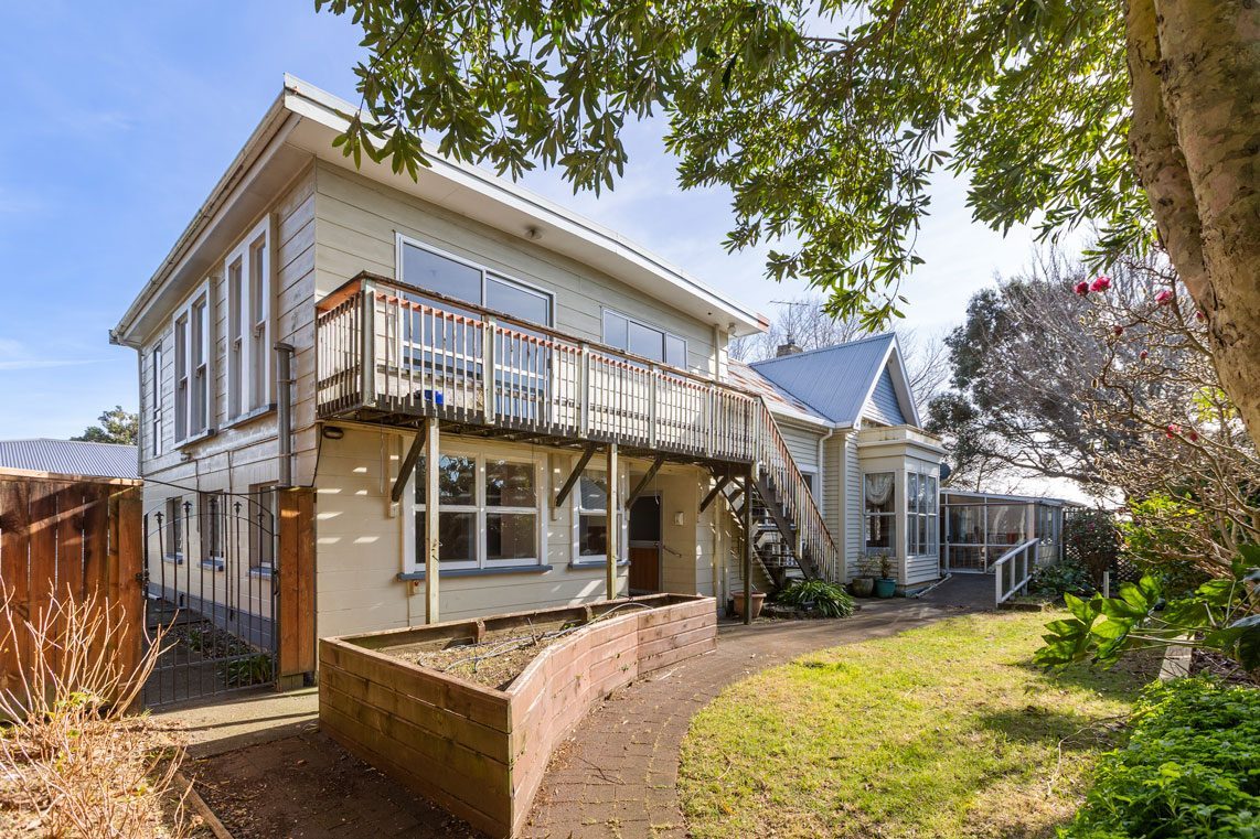 New Plymouth 19 bedroom 725m2 on 1,665m2