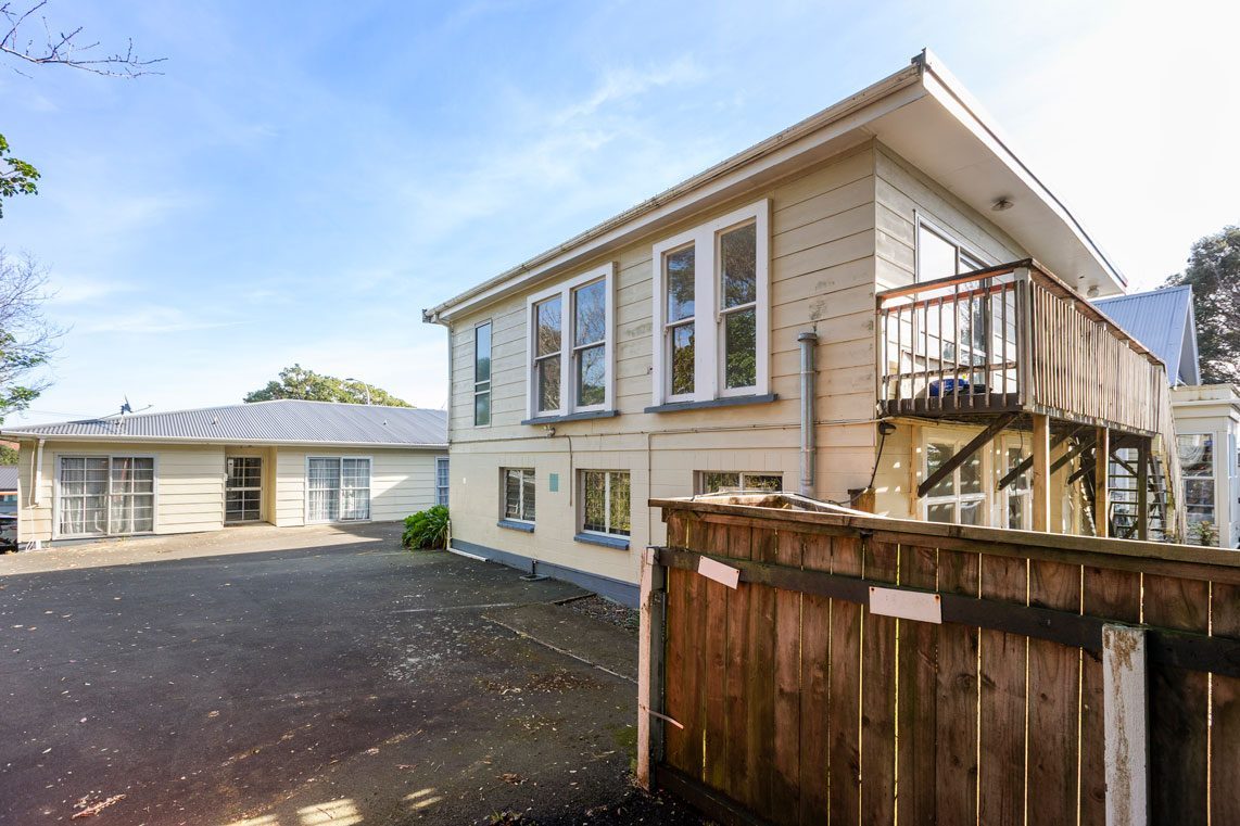 New Plymouth 19 bedroom - photo 3