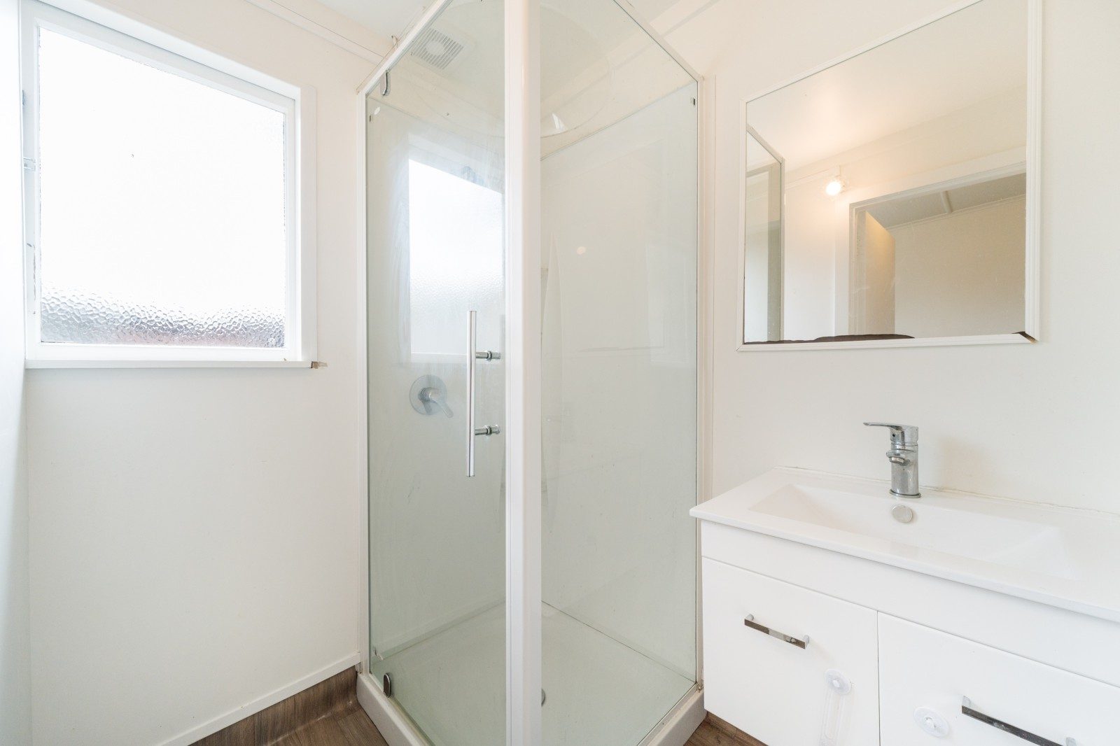 Palmerston North bathroom with shower 2