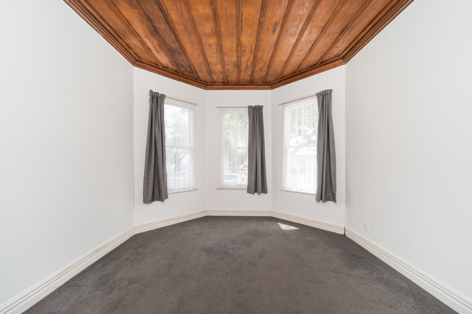 Palmerston North bay window ceiling detail