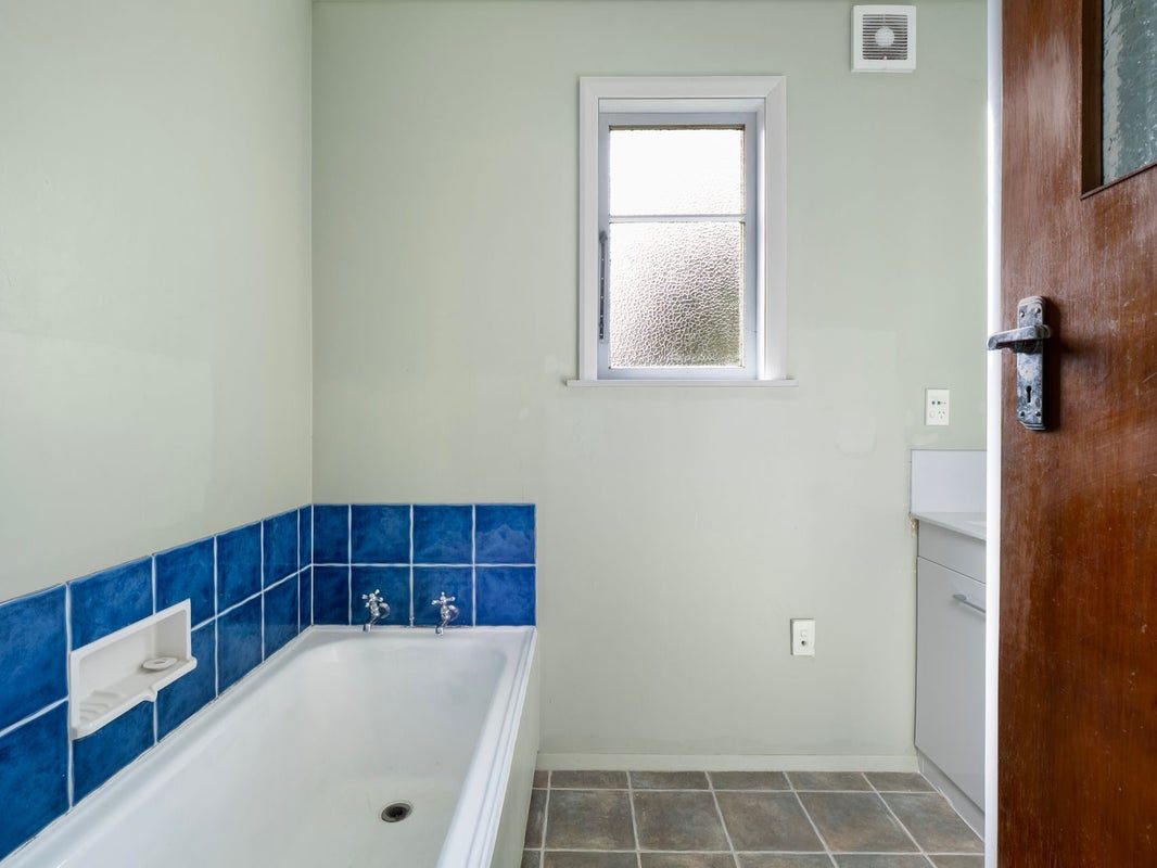 Palmerston North 3 bedroom - photo 2