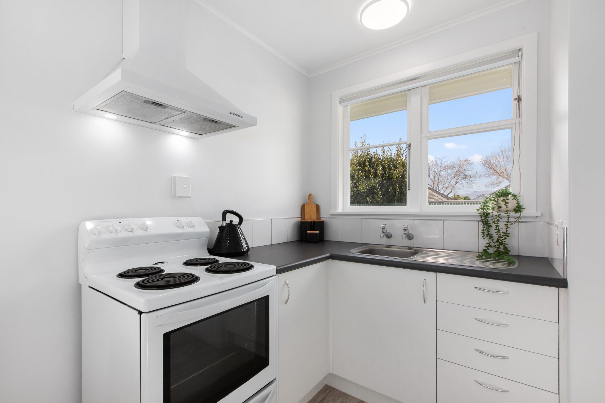 Wellington 2 x 2 bedroom units - photo 2