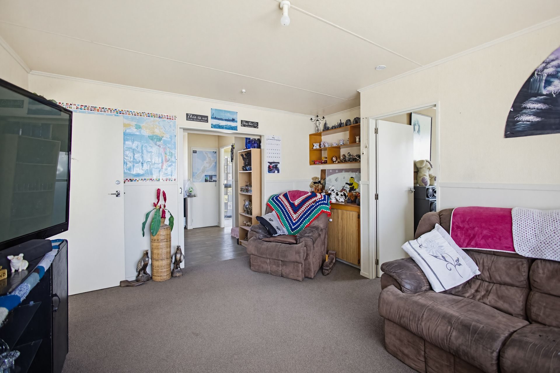 Hawkes Bay 6 units - photo 14