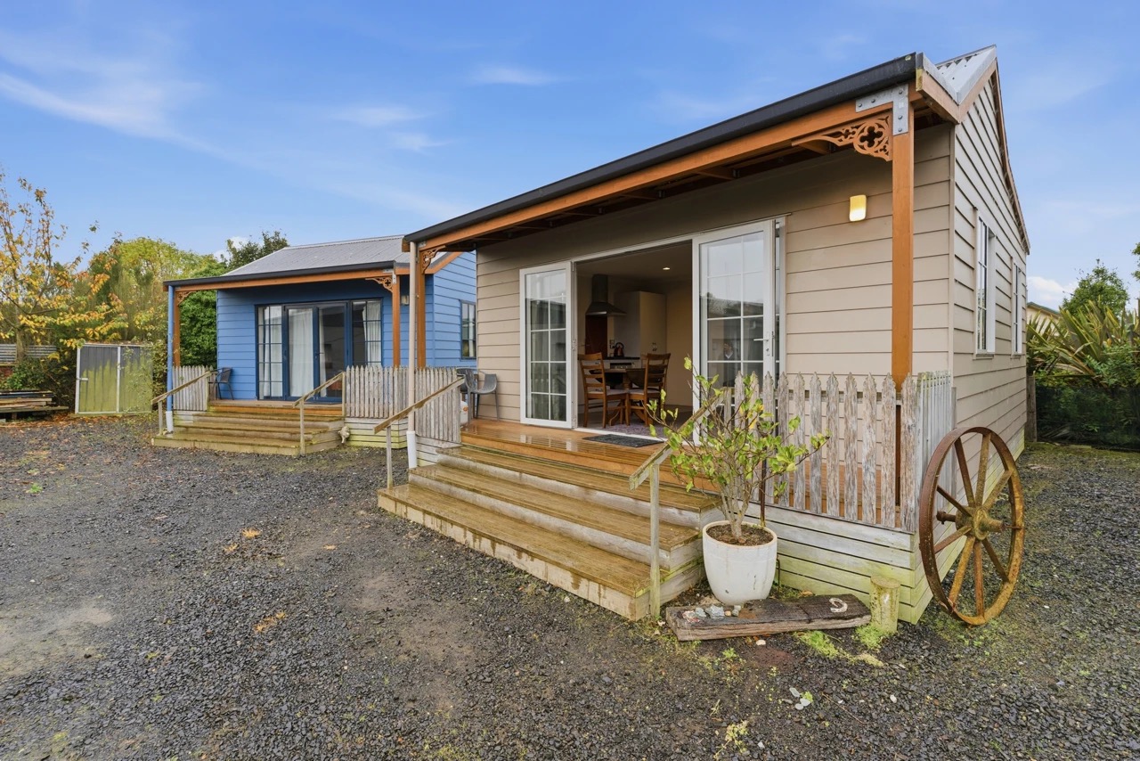 Dunedin 9 units - photo 10