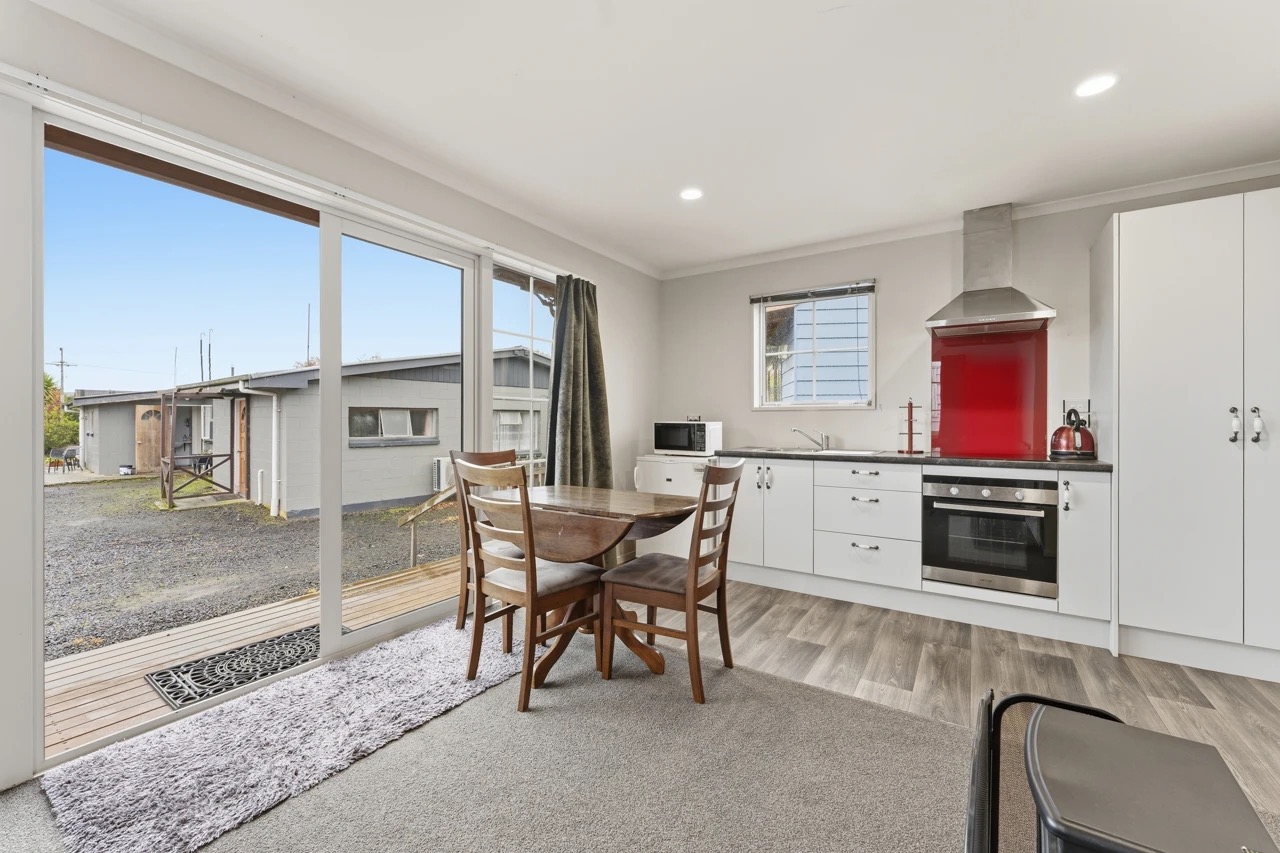 Dunedin 9 units - photo 11