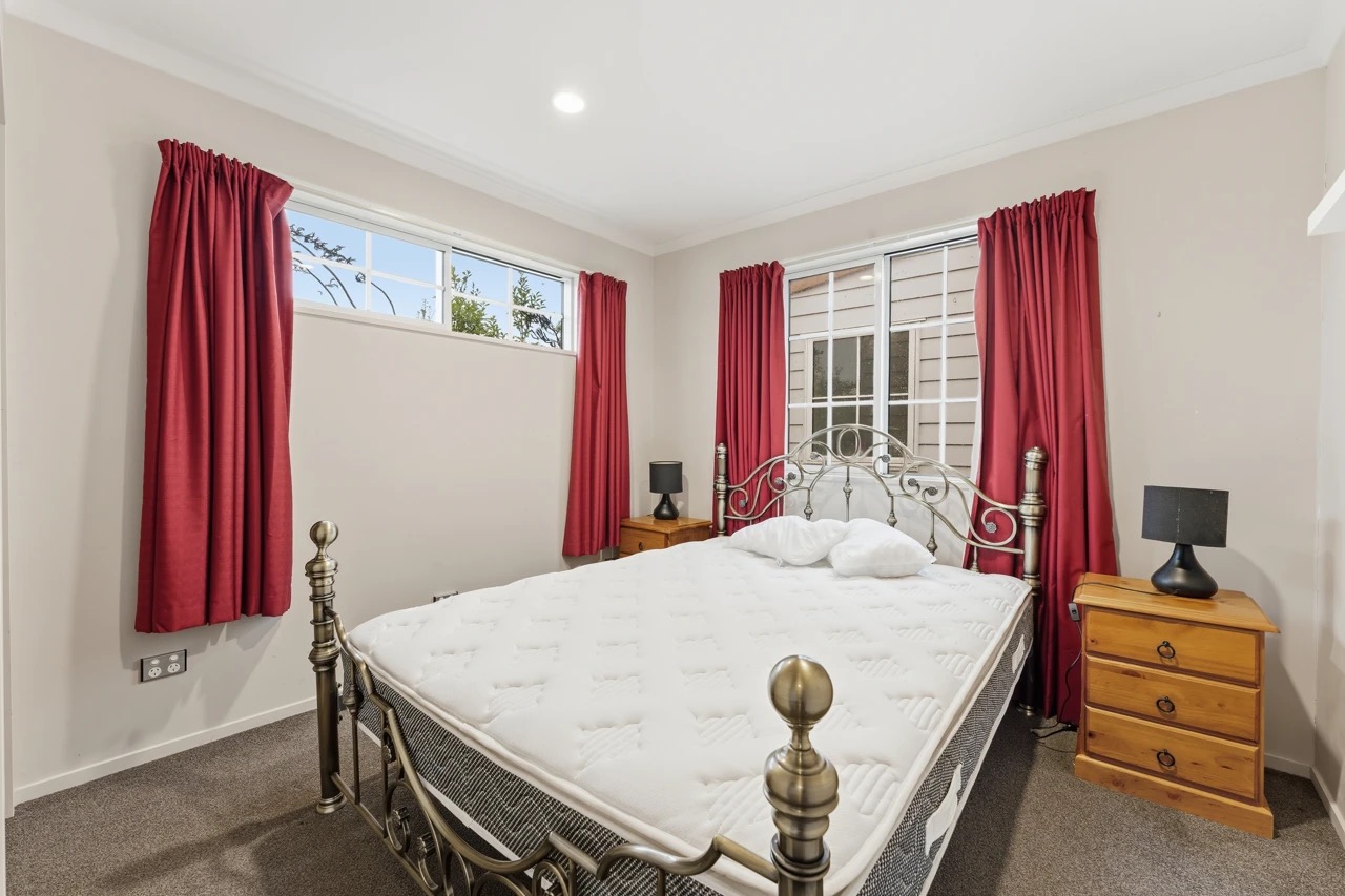 Dunedin 9 units - photo 13