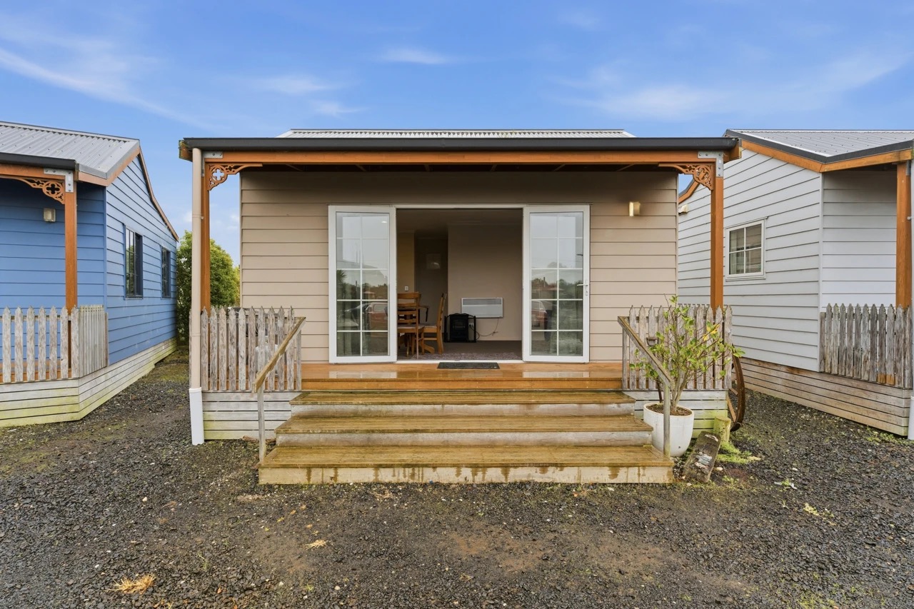 Dunedin 9 units - photo 16
