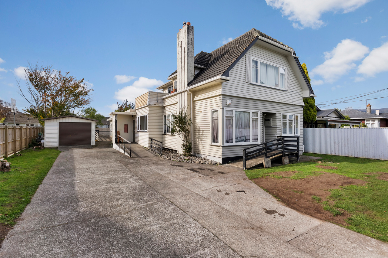Wellington 10 bedroom - photo 1