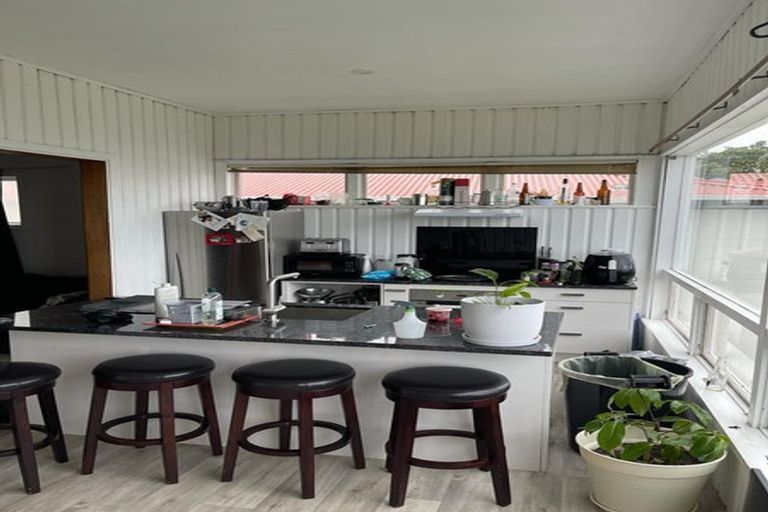 Wellington 5 + 1 bedroom - photo 23
