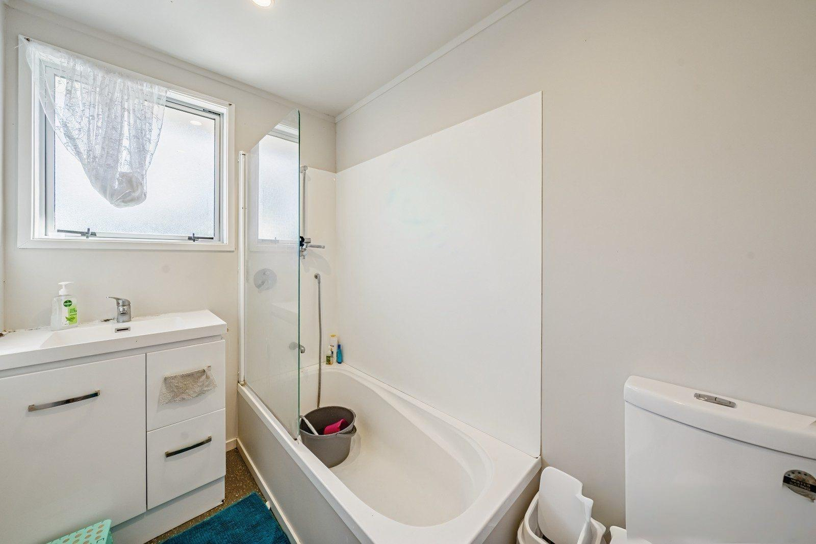 Wellington 3 bedroom - photo 11