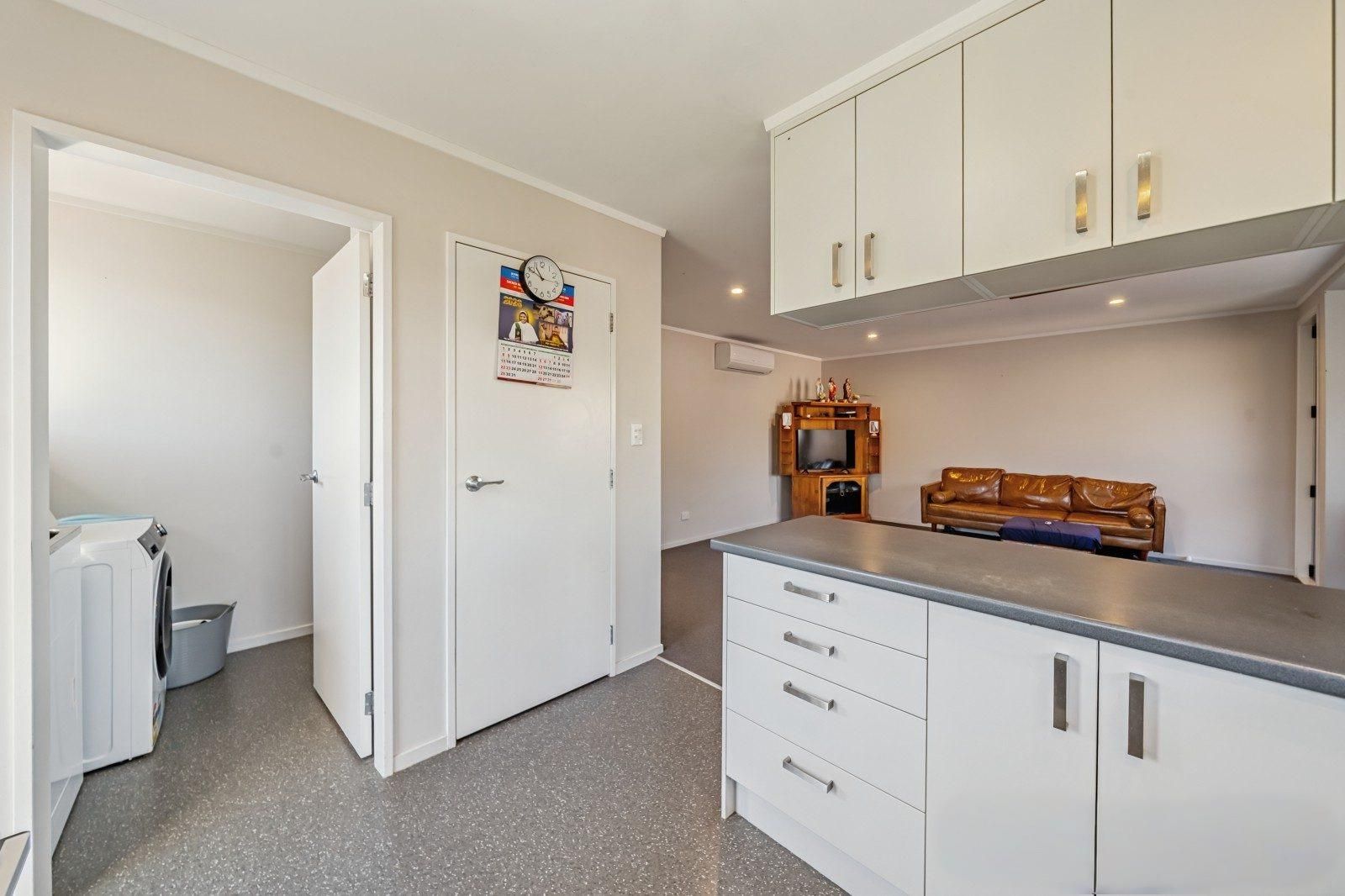 Wellington 3 bedroom - photo 14
