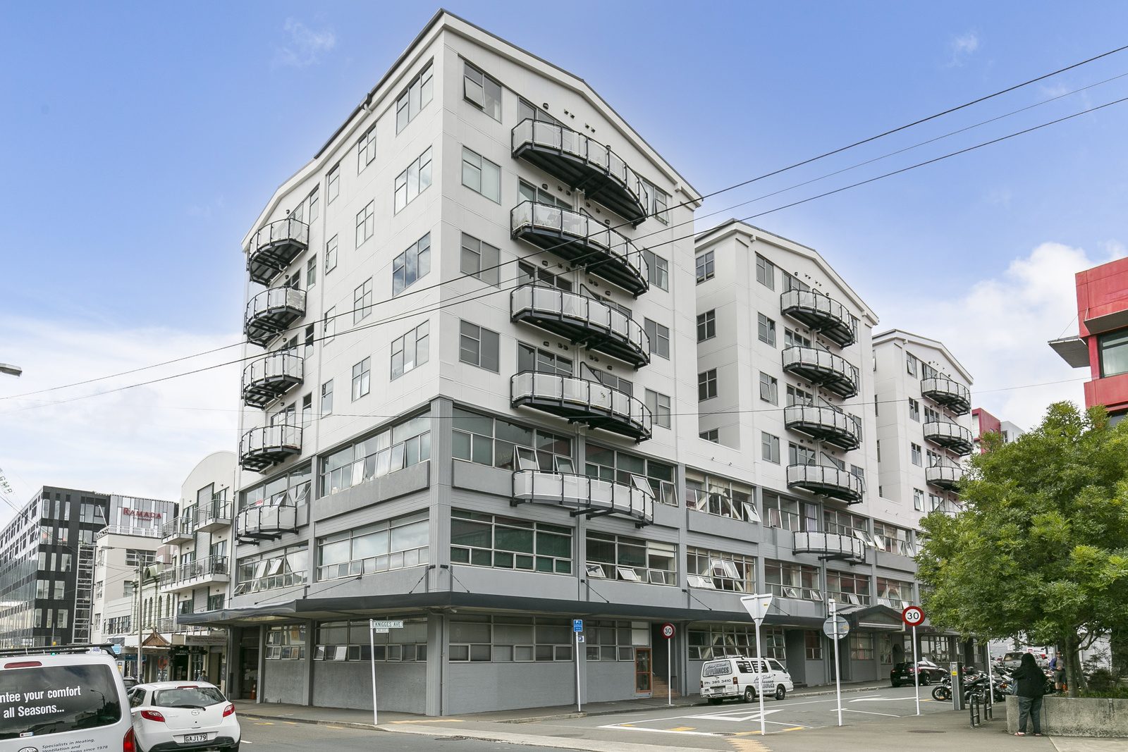 Wellington 6 bedroom CBD solid weatherboard
