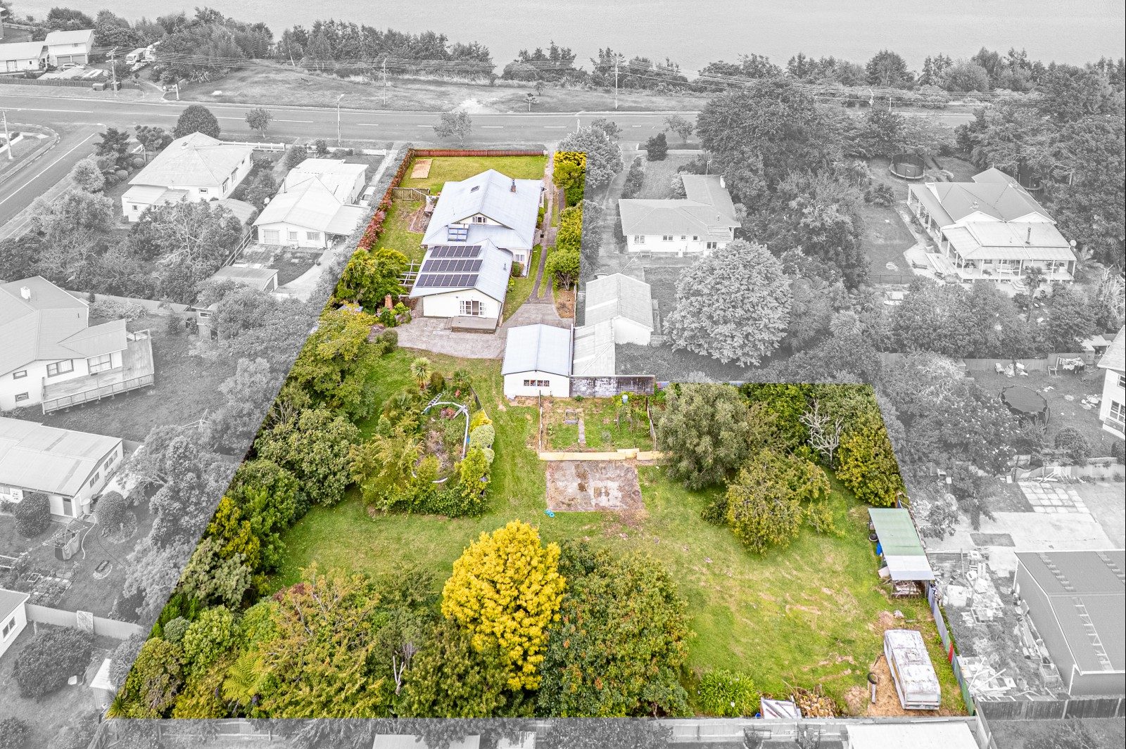 Whanganui 8 bedroom 251m2 house on 2,929m2