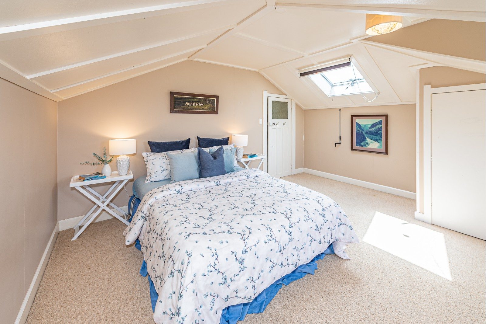 Whanganui 8 bedroom - photo 23