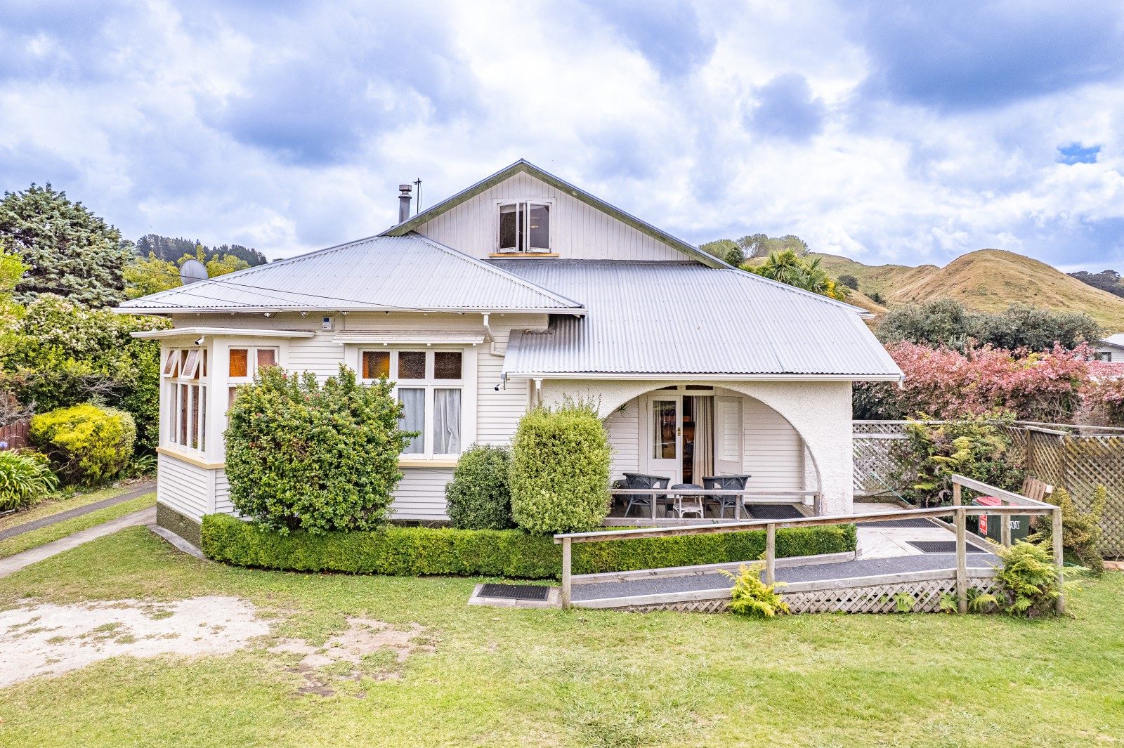 Whanganui 8 bedroom - photo 3
